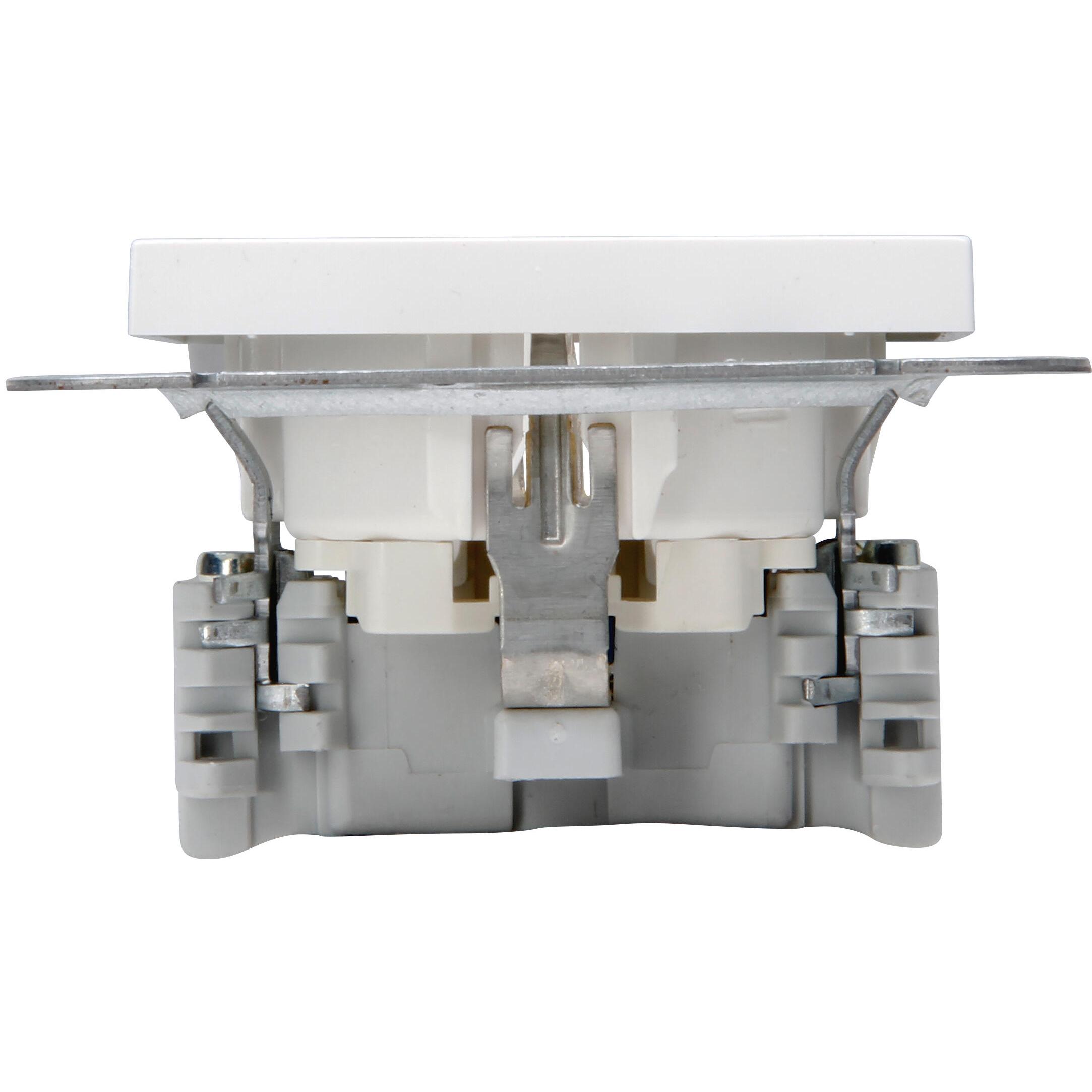 HK07 - Schutzkontakt-Steckdose ohne Krallen, Farbe: reinweiß – Bild 3