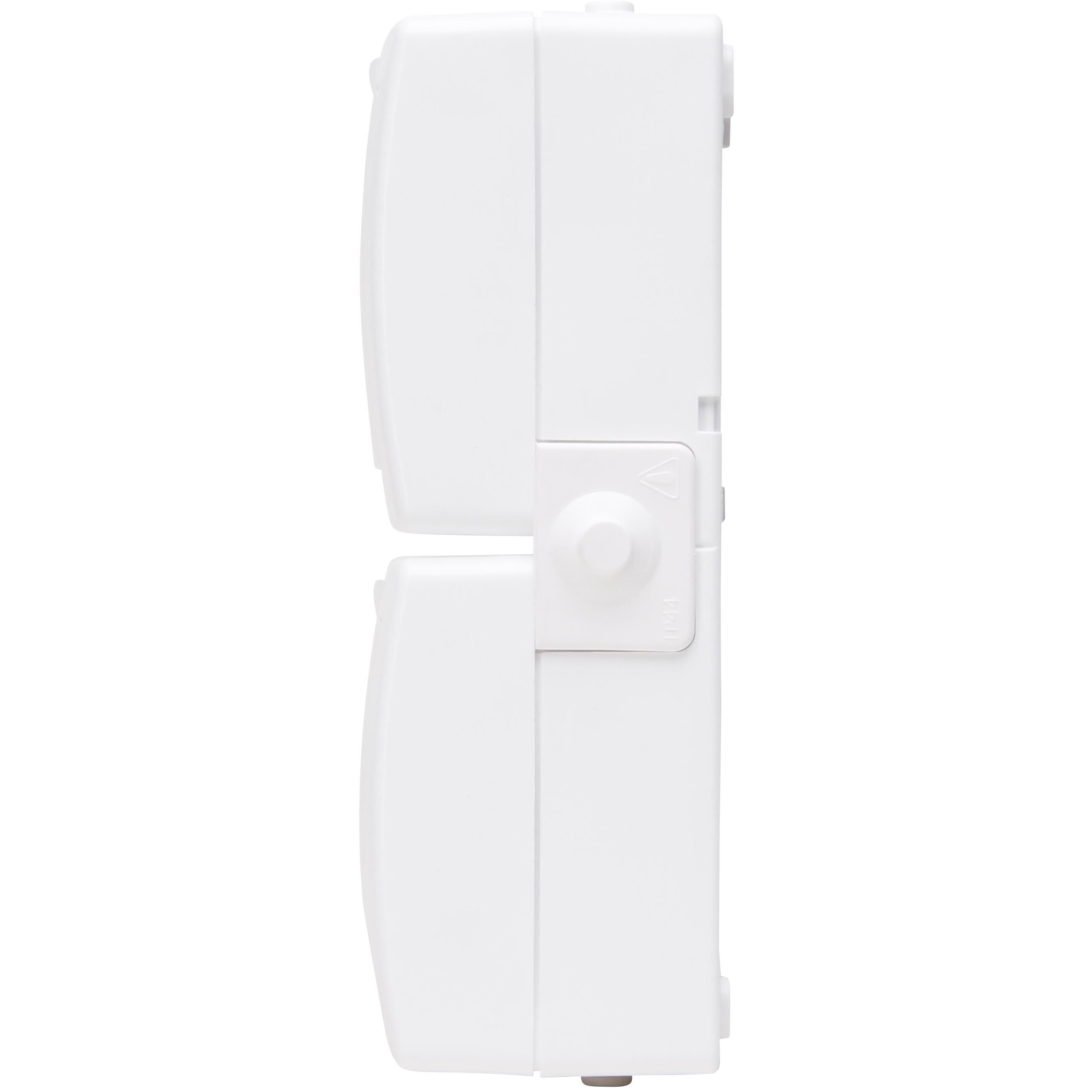 Double earthed socket outlet with hinged lid and with shutter, colour: arctic white - Image 6