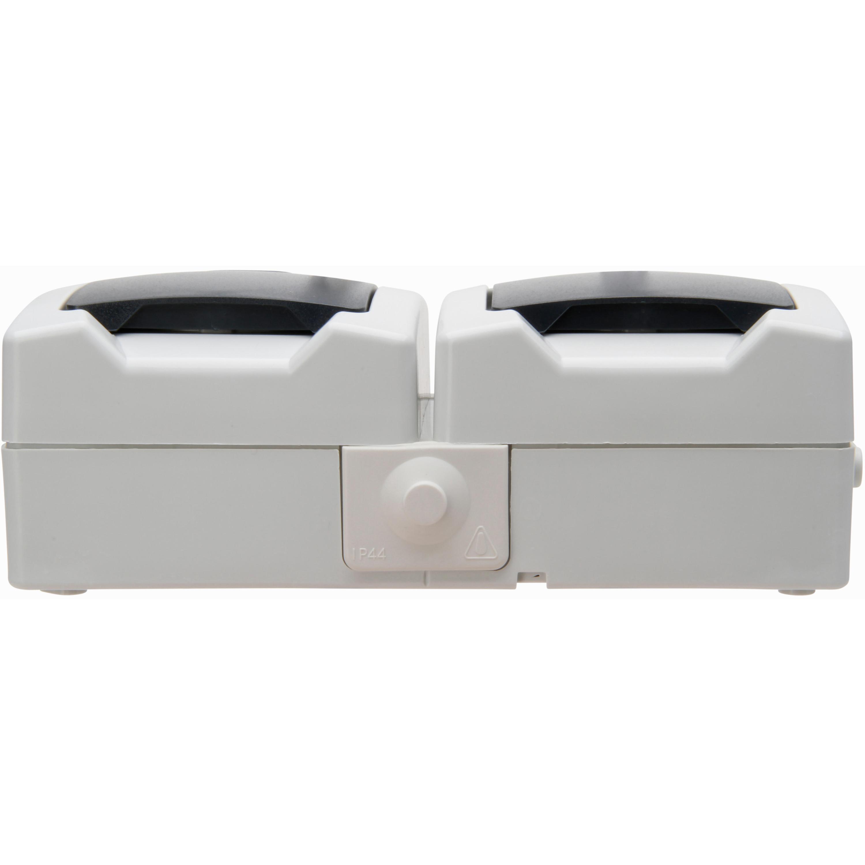 Double earthed socket outlet with hinged lid and with shutter - Image 3