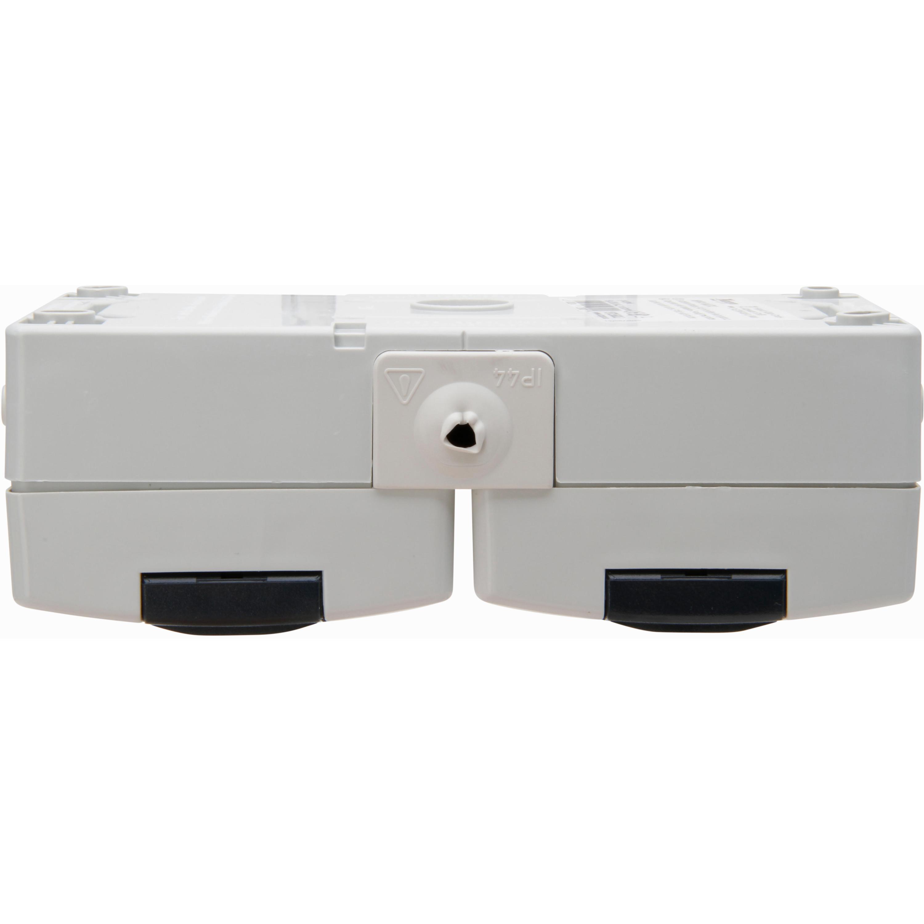 Double earthed socket outlet with hinged lid and with shutter - Image 4