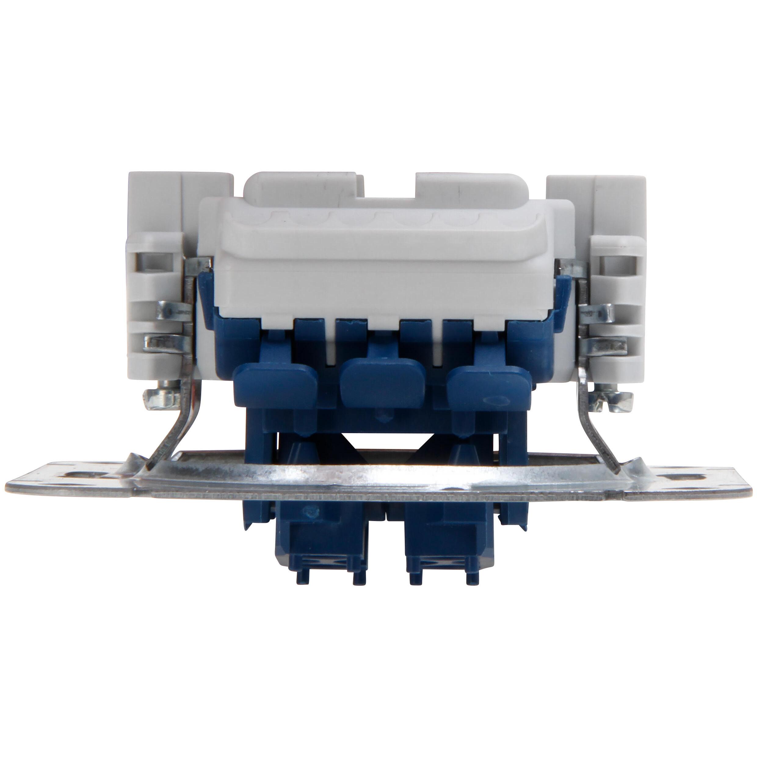 Flush mounted double change-over switch-socket - Image 4