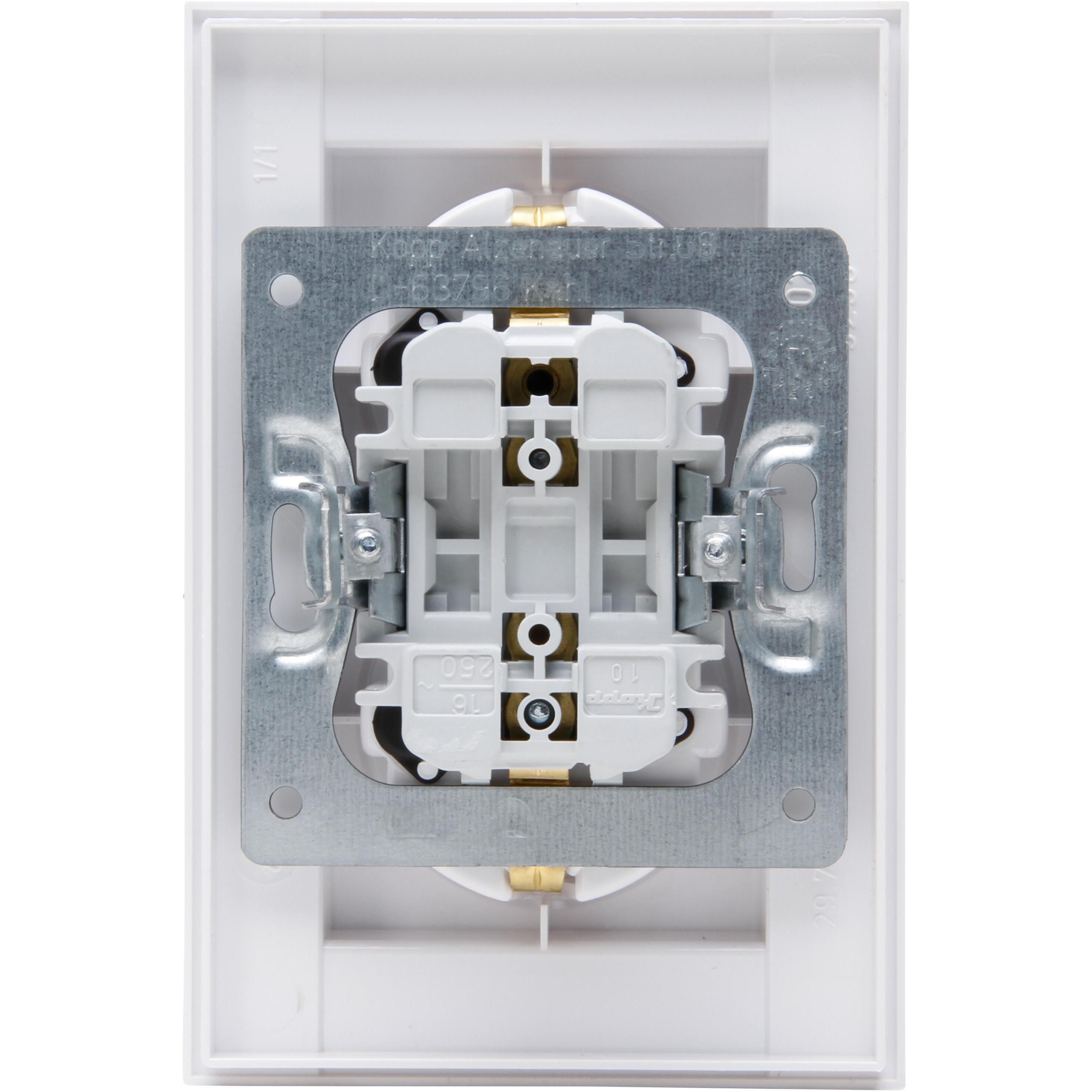 HK07 - double earthed socket outlet without shutter, for the installation in a single switch box Ø60mm, colour: arctic white - Image 3