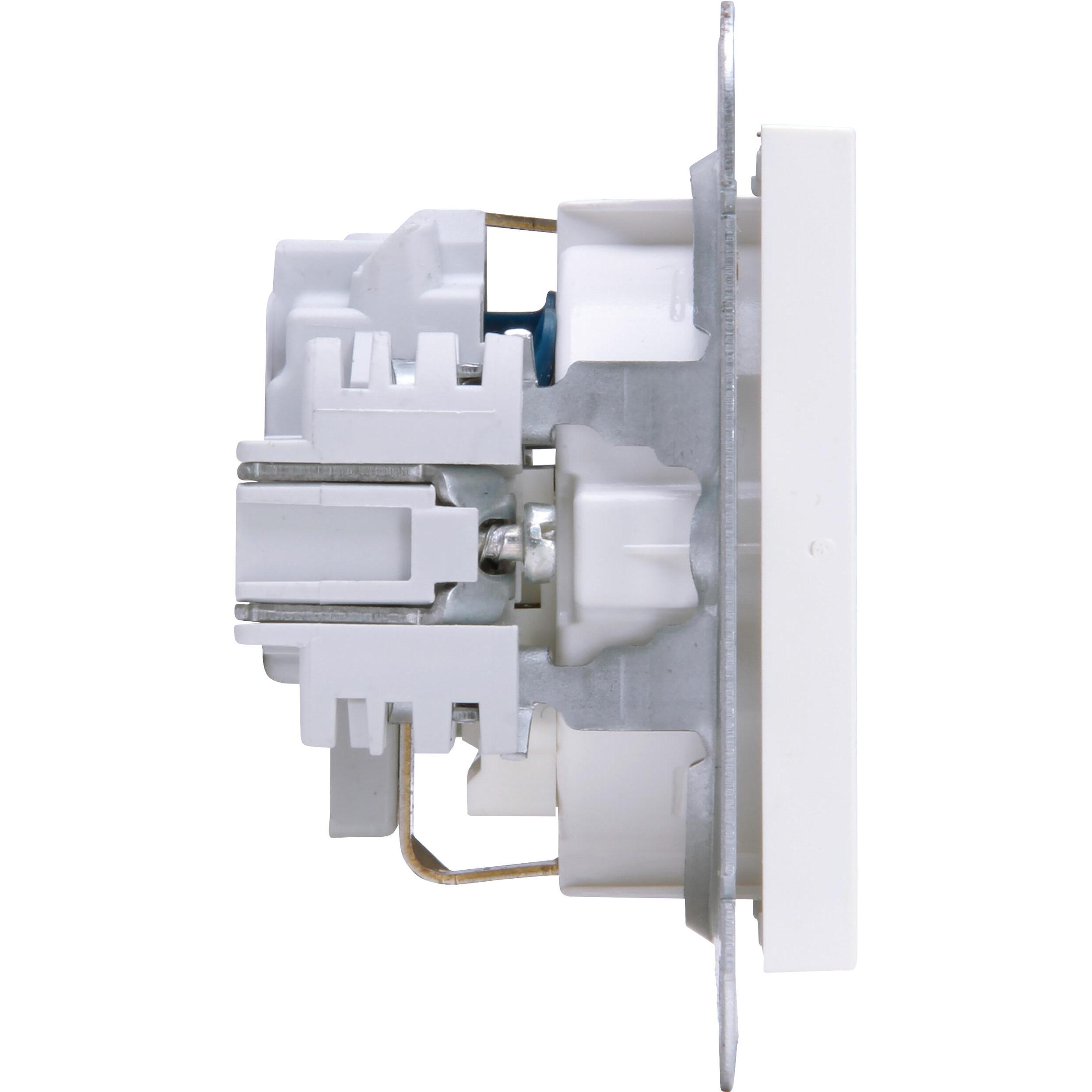 HK07 - Earthed socket outlet with shutter, colour: arctic white - Image 6