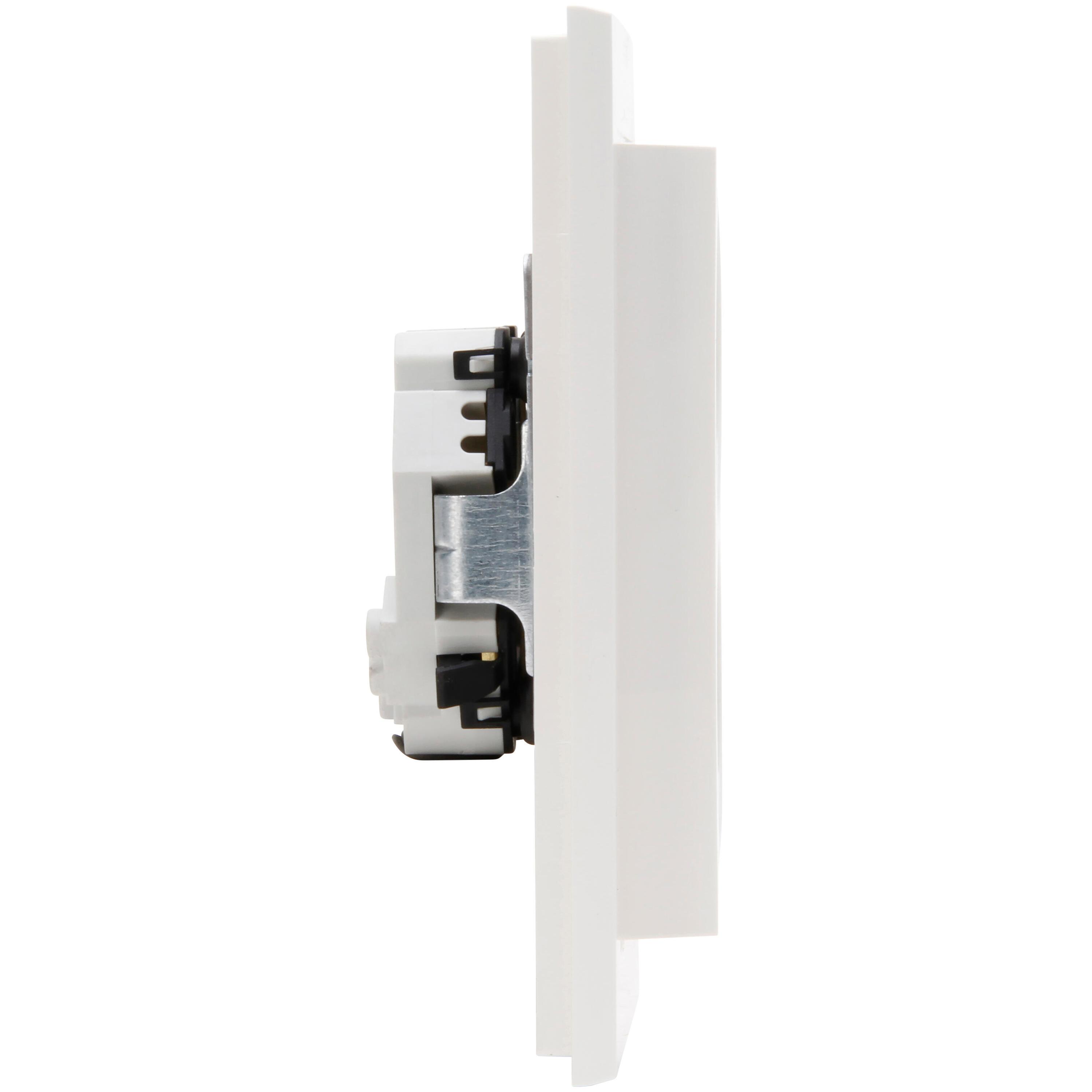 HK07 - double earthed socket outlet, colour: pure white - Image 7